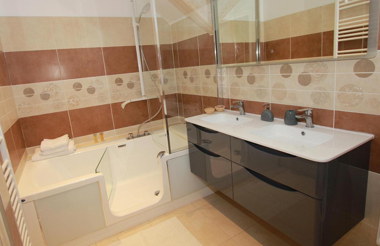 Maison Labbey Commes Luaran gambar